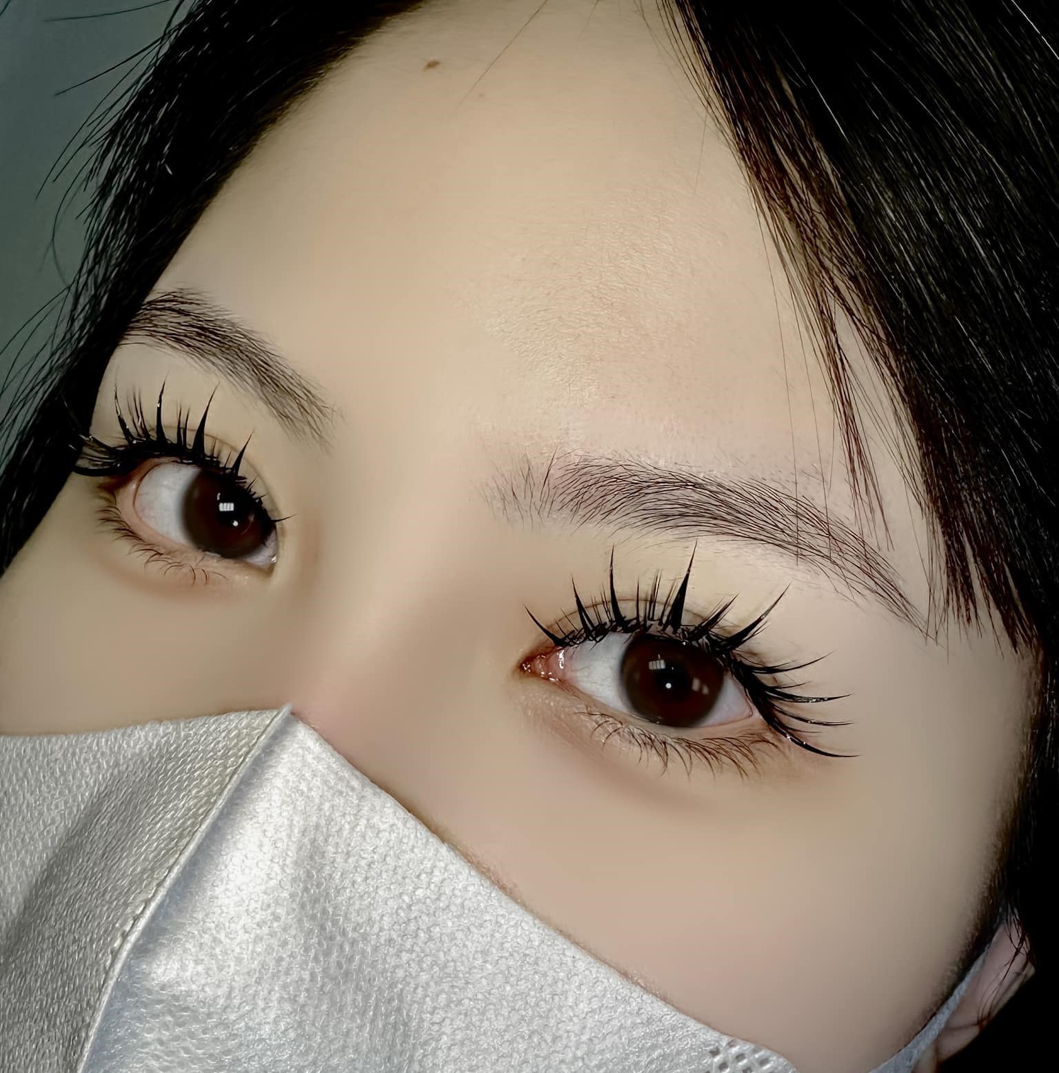 Nguyen Vi Vi Eyelash