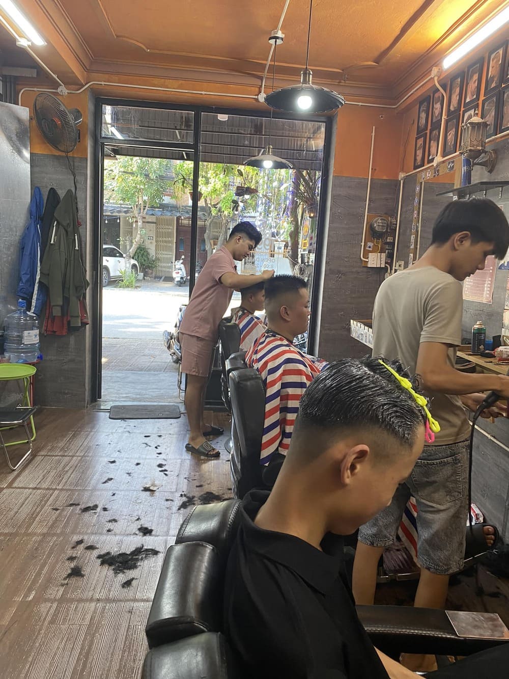 1994 Barber Shop