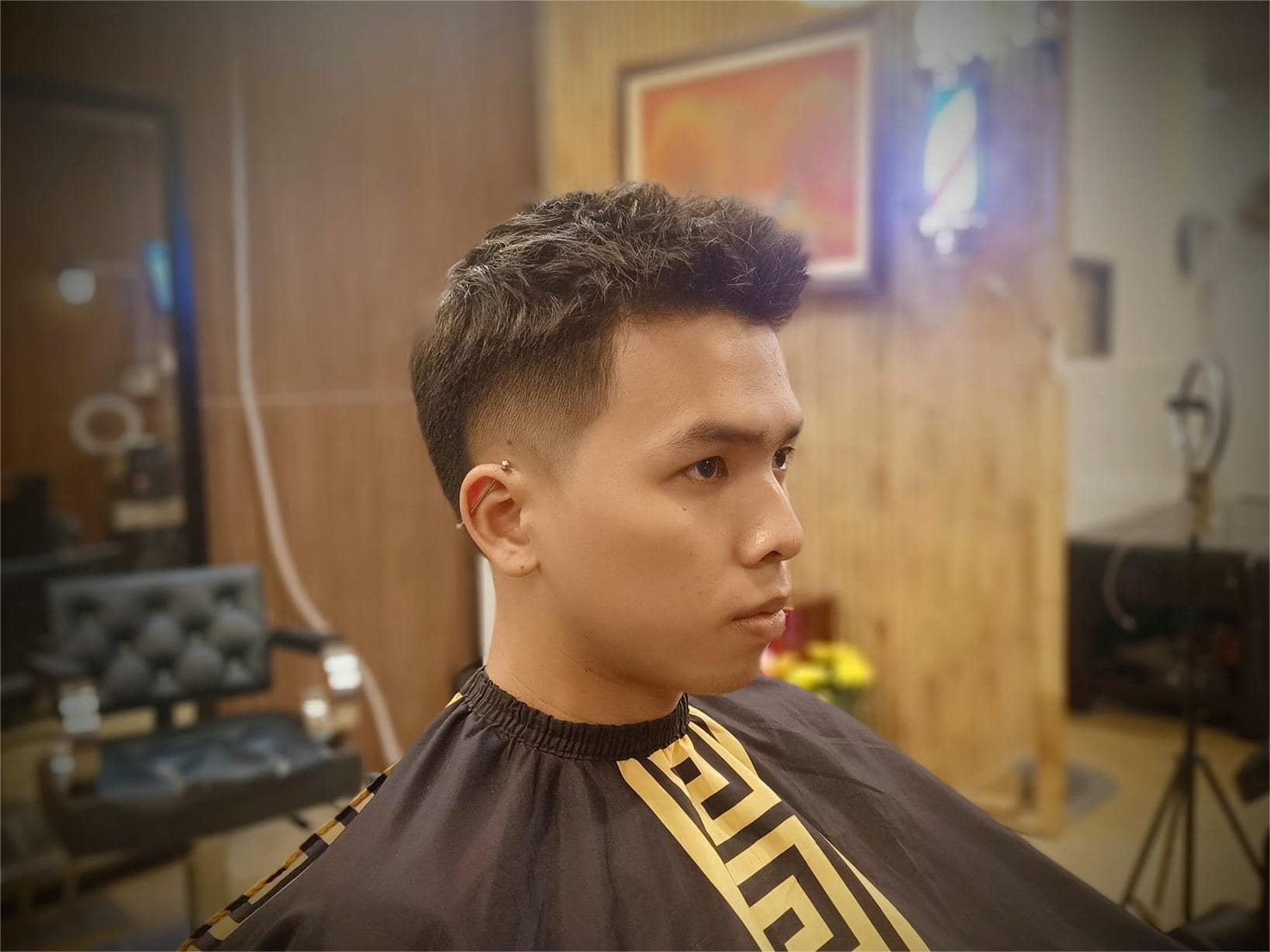 Hoàng Barbershop