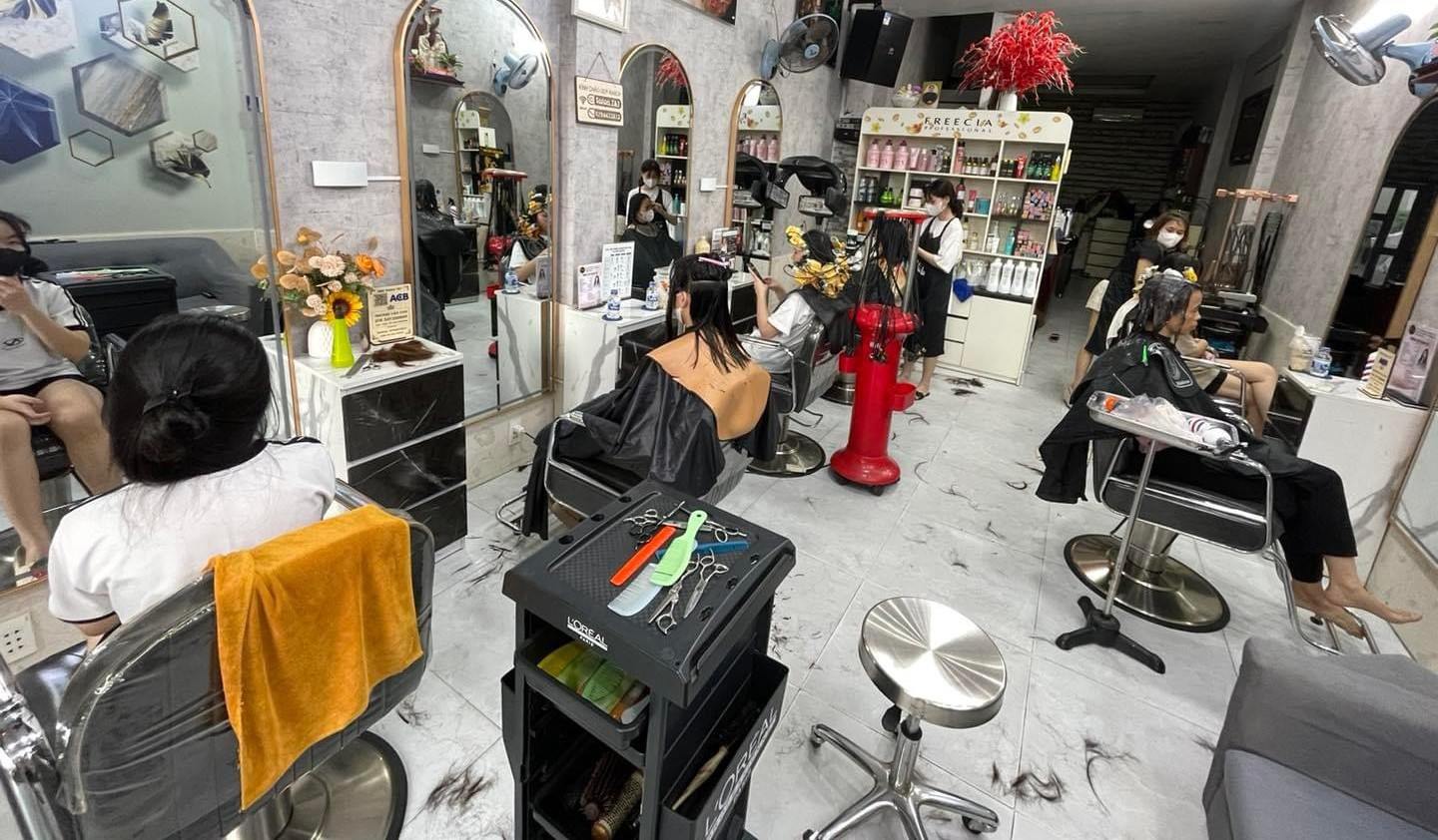 tiệm salon cắt tóc