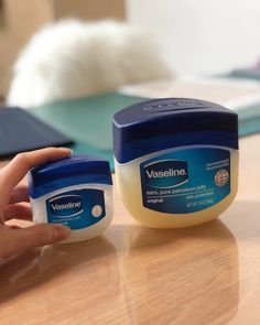 Cách tháo mi nối tại nhà bằng Vaseline