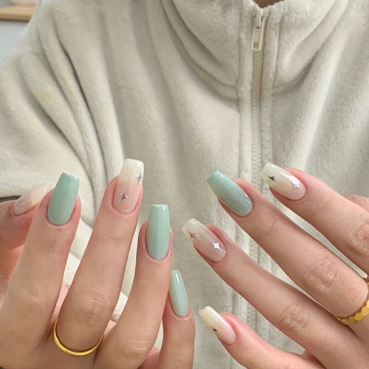 mẫu nail tay màu xanh lá