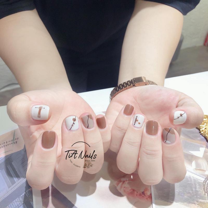 Tiệm làm nails ở Huế 